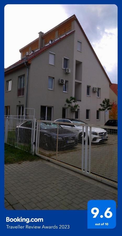 Blonde River Apartman Soter Szeged Apartment ภายนอก รูปภาพ